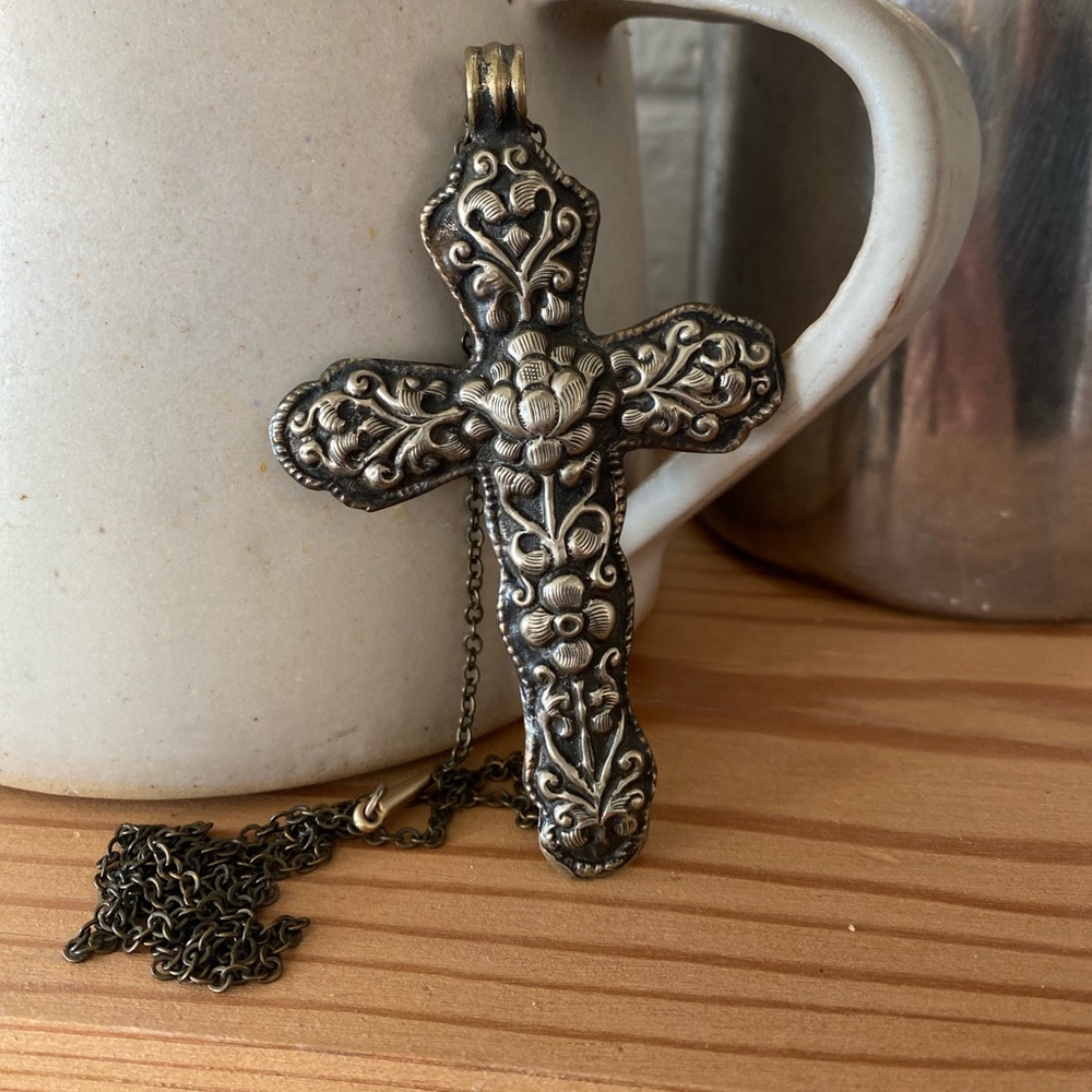 St. Eve Jewelry Cross Necklace